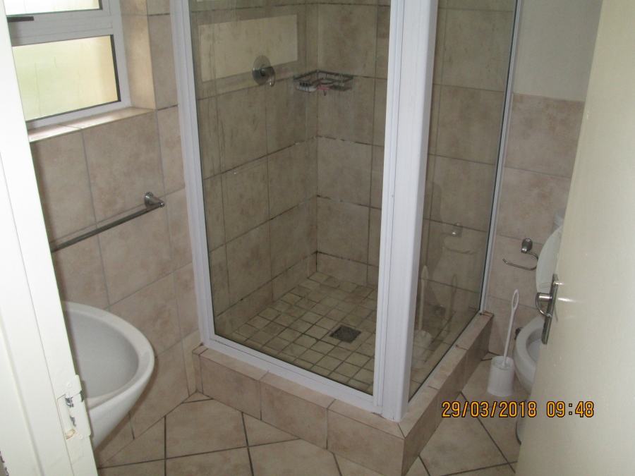 To Let 2 Bedroom Property for Rent in Buh Rein Estate Western Cape